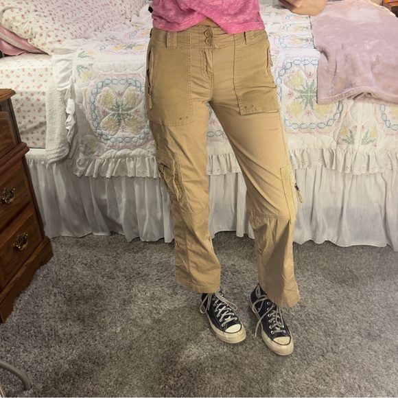 Y2K Abercrombie & Fitch Tan Cargo Pants - Picture 9 of 9